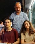 Он углем нарисовал портрет сестры. Азербайджанский юноша признан самым талантливым в Турции (ФОТО)