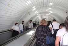 Бакинцы очарованы музеем под землей! На станции метро "Низами" открылась  экспозиция в честь Года Низами Гянджеви (ФОТО)
