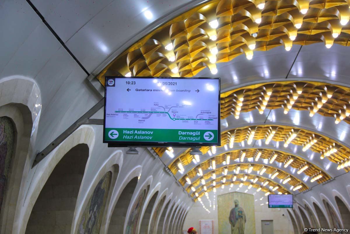 Бакинцы очарованы музеем под землей! На станции метро "Низами" открылась  экспозиция в честь Года Низами Гянджеви (ФОТО)