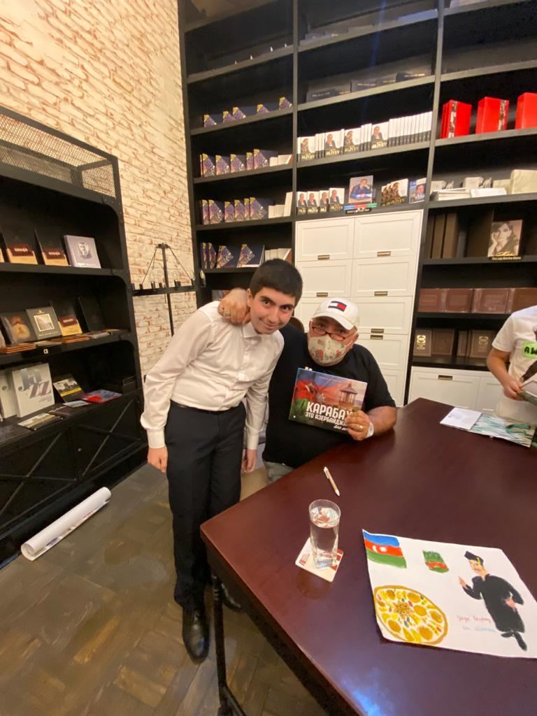 Baku Book Center и Бахрам Багирзаде провели праздник книги для детей из семей шехидов (ФОТО)