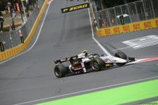 В Баку стартовали свободные заезды FIA F2 Гран-при Азербайджана (ФОТО)