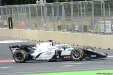 В Баку стартовали свободные заезды FIA F2 Гран-при Азербайджана (ФОТО)