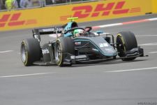 В Баку стартовали свободные заезды FIA F2 Гран-при Азербайджана (ФОТО)