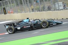 В Баку стартовали свободные заезды FIA F2 Гран-при Азербайджана (ФОТО)