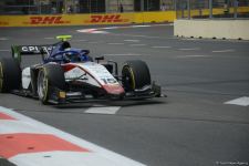 В Баку стартовали свободные заезды FIA F2 Гран-при Азербайджана (ФОТО)