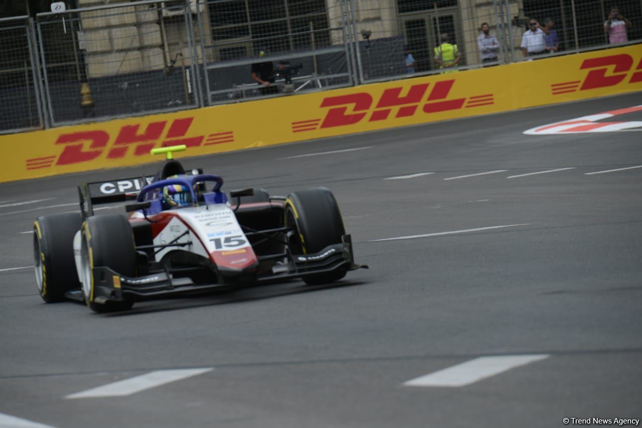 В Баку стартовали свободные заезды FIA F2 Гран-при Азербайджана (ФОТО)