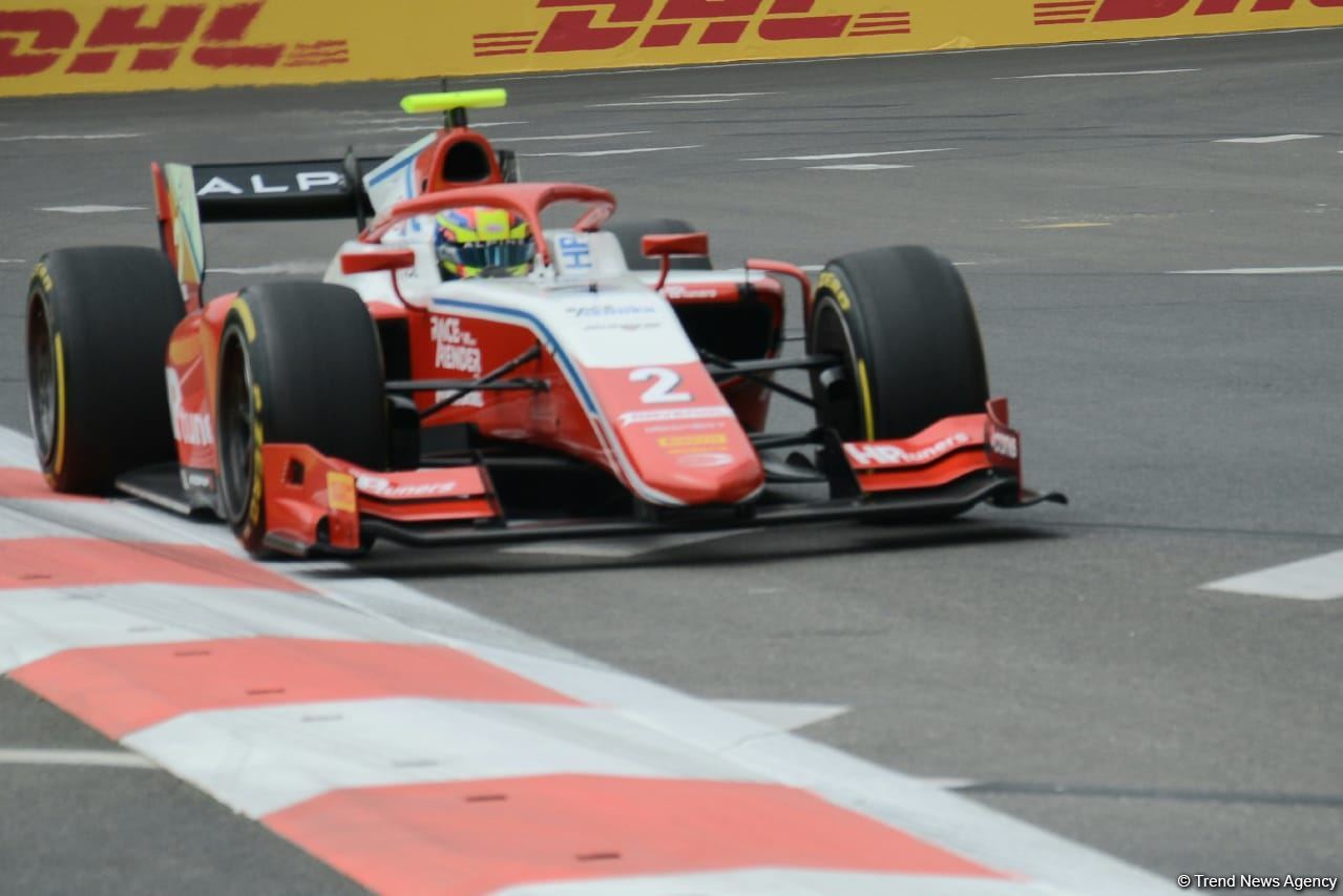 В Баку стартовали свободные заезды FIA F2 Гран-при Азербайджана (ФОТО)