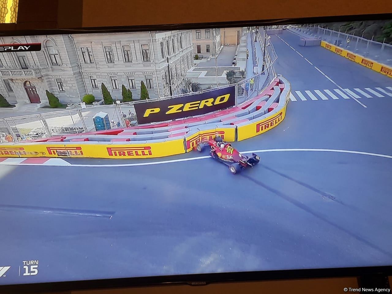 Очередная авария болида на Гран-при Азербайджана F1 в Баку (ФОТО)