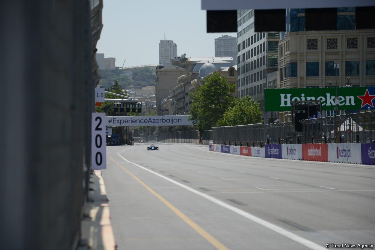 Second Practice Session of Formula 1 in Baku to begin soon (PHOTO)