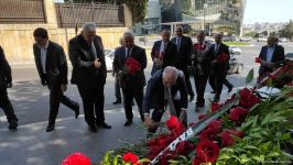 Общественность чтит память журналистов, погибших в результате подрыва на мине в Кельбаджаре (ФОТО/ВИДЕО)