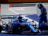 F-1 Qualifying Session of Azerbaijan Grand Prix records first crash (PHOTO)