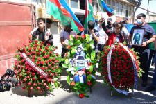 В Баку провожают в последний путь шехида-журналиста (ФОТО)