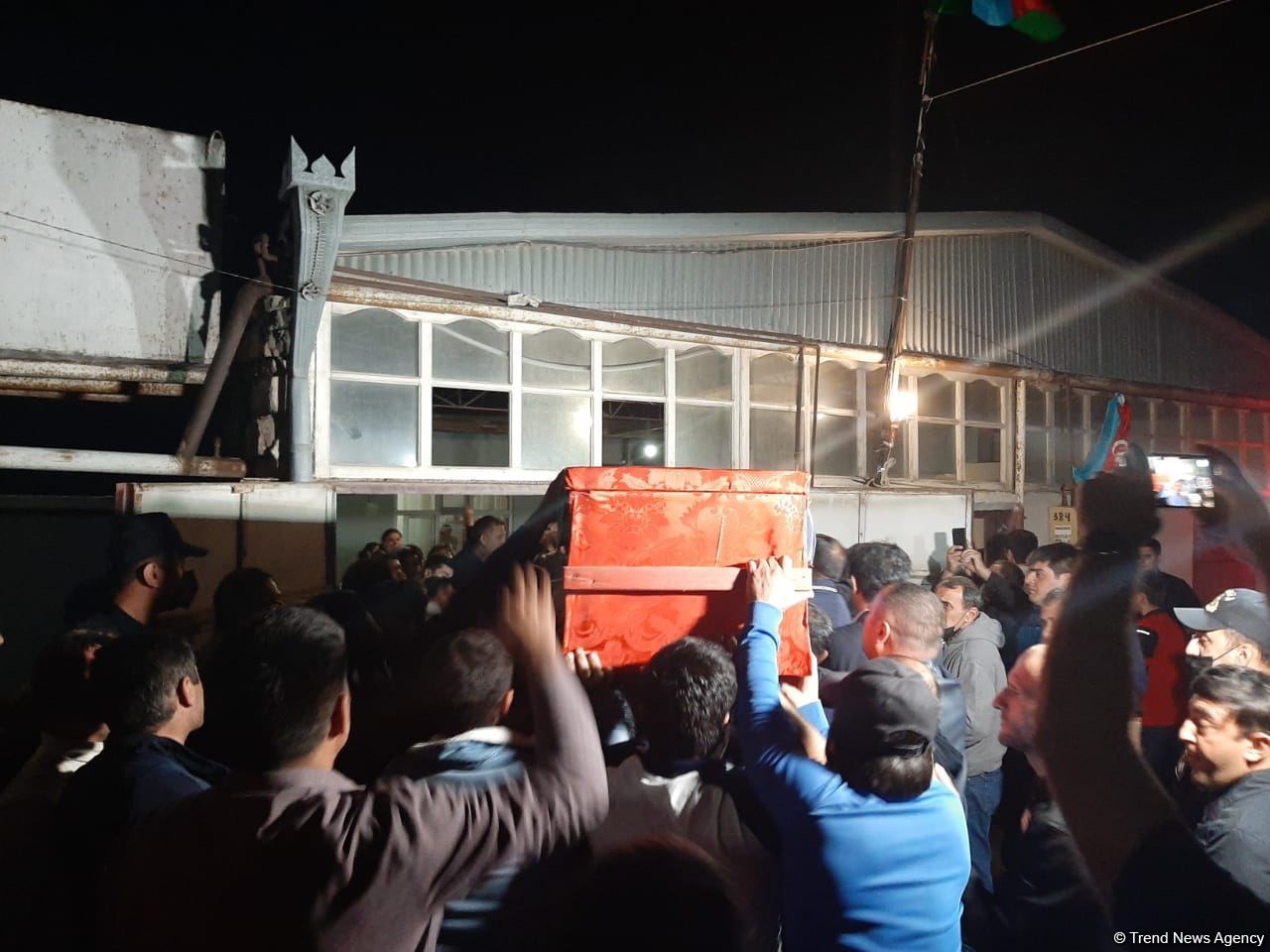 Тела журналистов, подорвавшихся на мине в Кельбаджаре, доставлены в Баку (ФОТО)