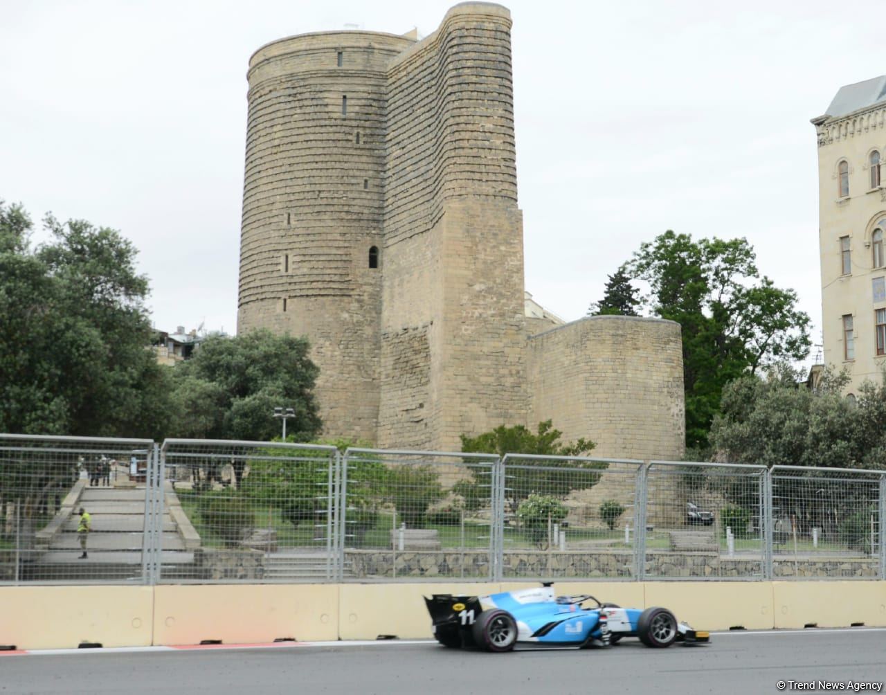 F2 Sprint Race 3 starts in Baku (PHOTO)