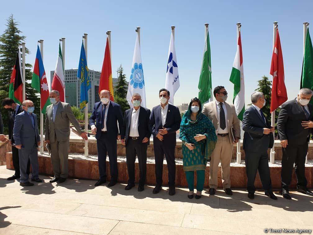 Iranian company signs MoU with ECO to renovate Abbas Abad region (PHOTO)