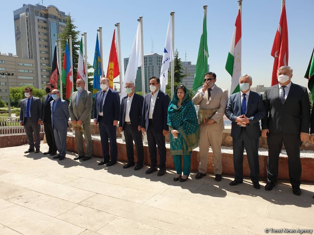 Iranian company signs MoU with ECO to renovate Abbas Abad region (PHOTO)
