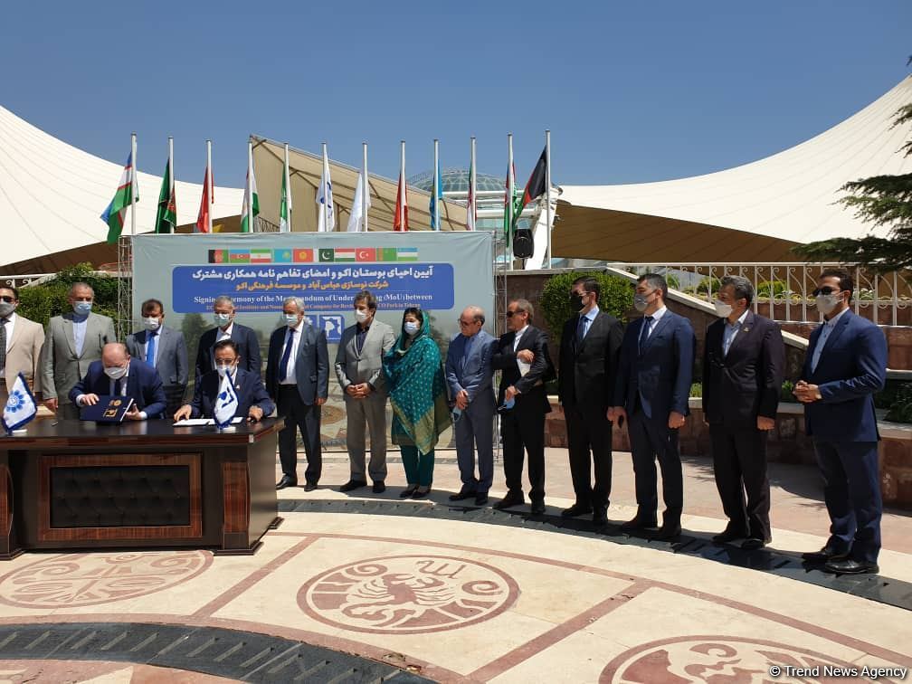Iranian company signs MoU with ECO to renovate Abbas Abad region (PHOTO)