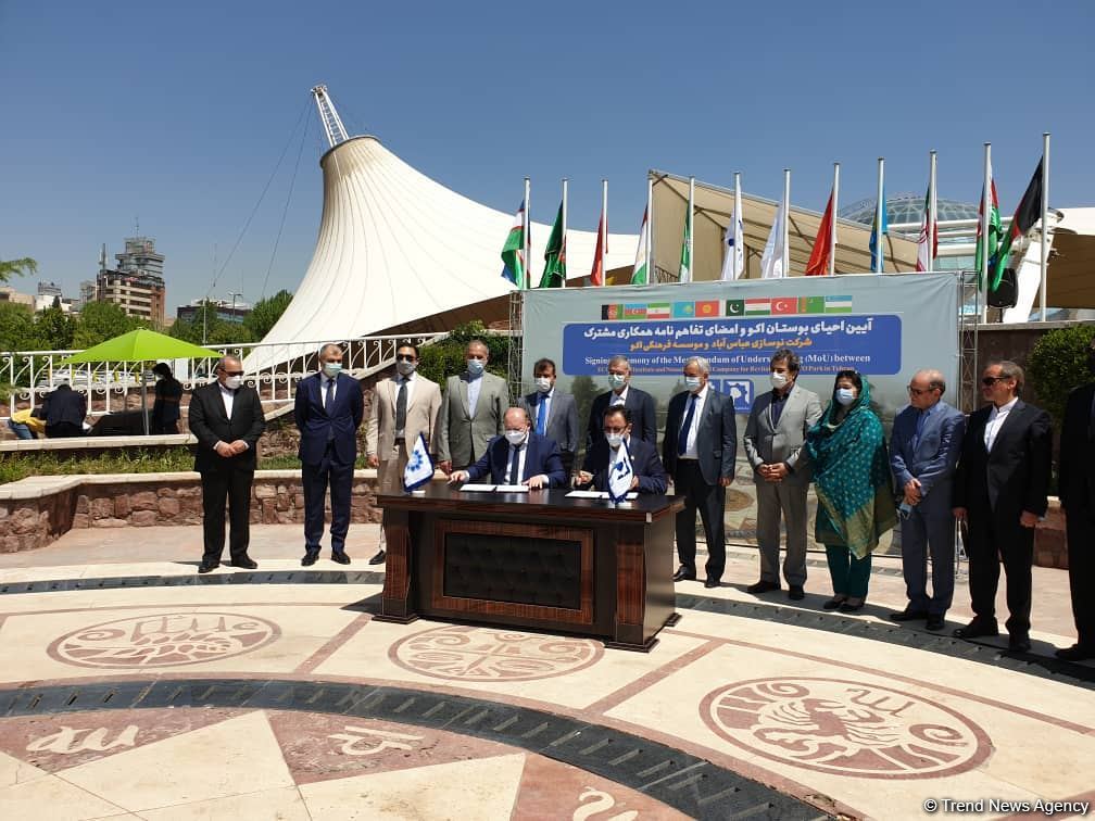 Iranian company signs MoU with ECO to renovate Abbas Abad region (PHOTO)