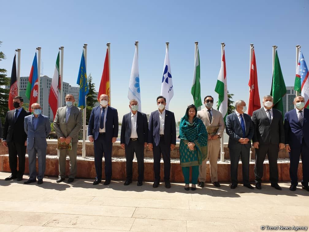 Iranian company signs MoU with ECO to renovate Abbas Abad region (PHOTO)