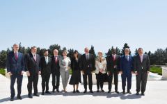 Президент Ильхам Алиев принял верительные грамоты новоназначенных послов-нерезидентов десяти стран в Азербайджане  (ФОТО) (Версия 2)
