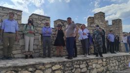 Иностранные дипломаты посетили в Агдаме место будущего Нагорного парка и крепость Шахбулаг (ФОТО)