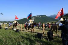 Президенты Ильхам Алиев и Реджеп Тайип Эрдоган с супругами присутствовали на показе композиции "Музыкальное наследие и карабахские кони на Джыдыр дюзю", организованном Фондом Гейдара Алиева (ФОТО/ВИДЕО)