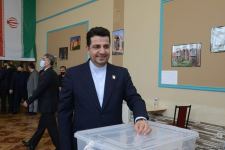 Iranians in Azerbaijan voting at Iran's presidential election (PHOTO)