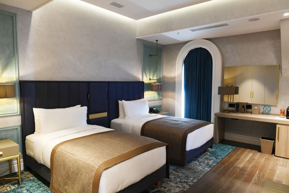 Azerbaijani president, first lady attend inauguration of InterContinental Baku hotel (PHOTO)