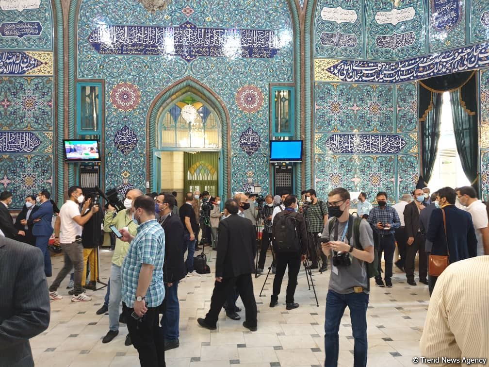 Iran's current president, presidential candidates cast votes in presidential election (PHOTO)