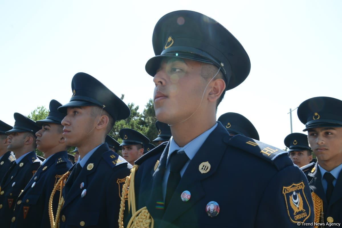 Начальник Военного лицея им. Нахчыванского обратился к курсантам первого после Отечественной войны выпуска (ФОТО/ВИДЕО)