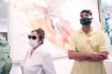 Посмотри и задумайся... "Кровь земли" без которой немыслима жизнь человека -  тотальная инсталляция Сабины Шихлинской (ФОТО)