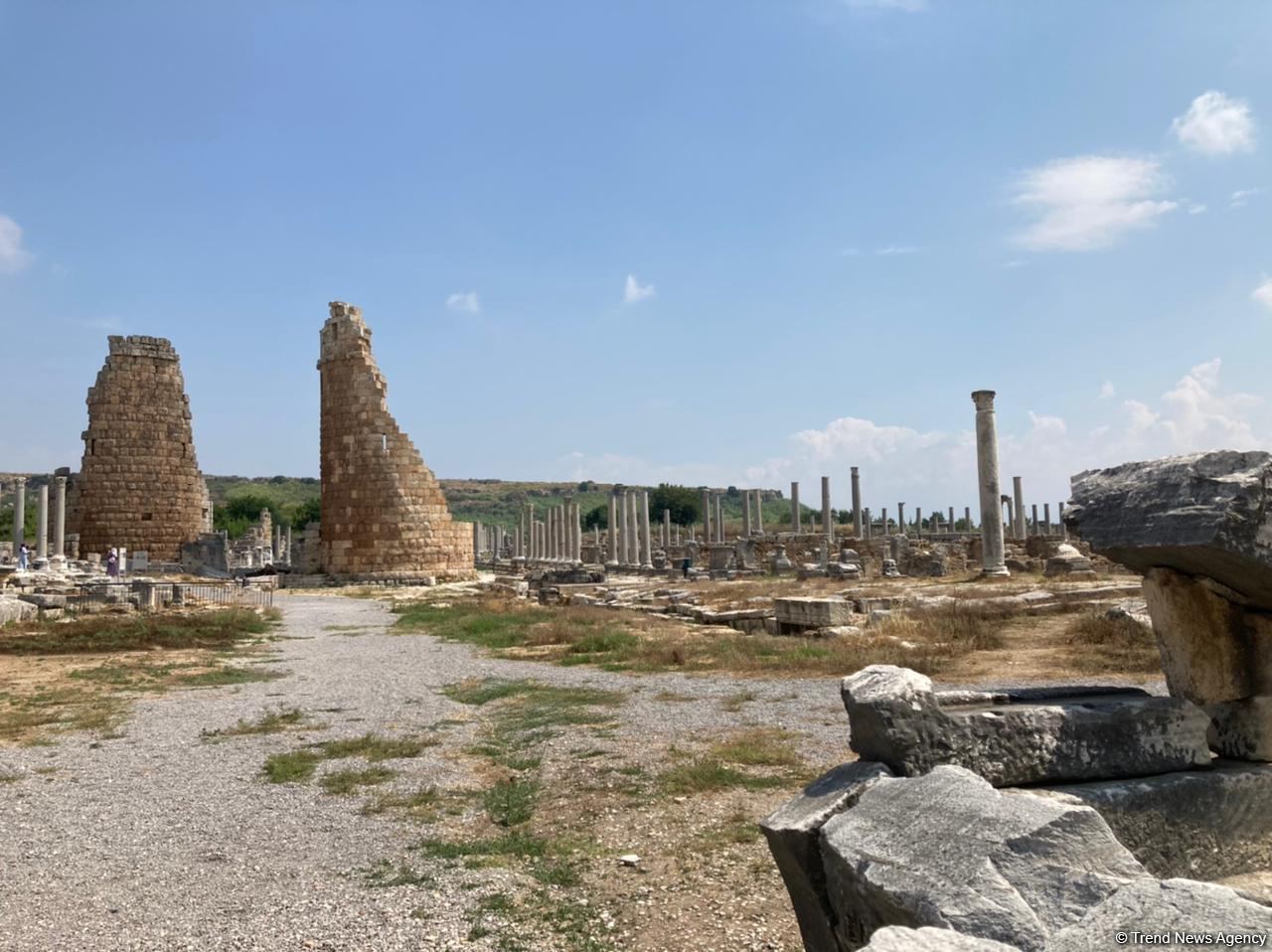 Анталья - одно из самых привлекательных для туристов направлений в Турции (ФОТО)