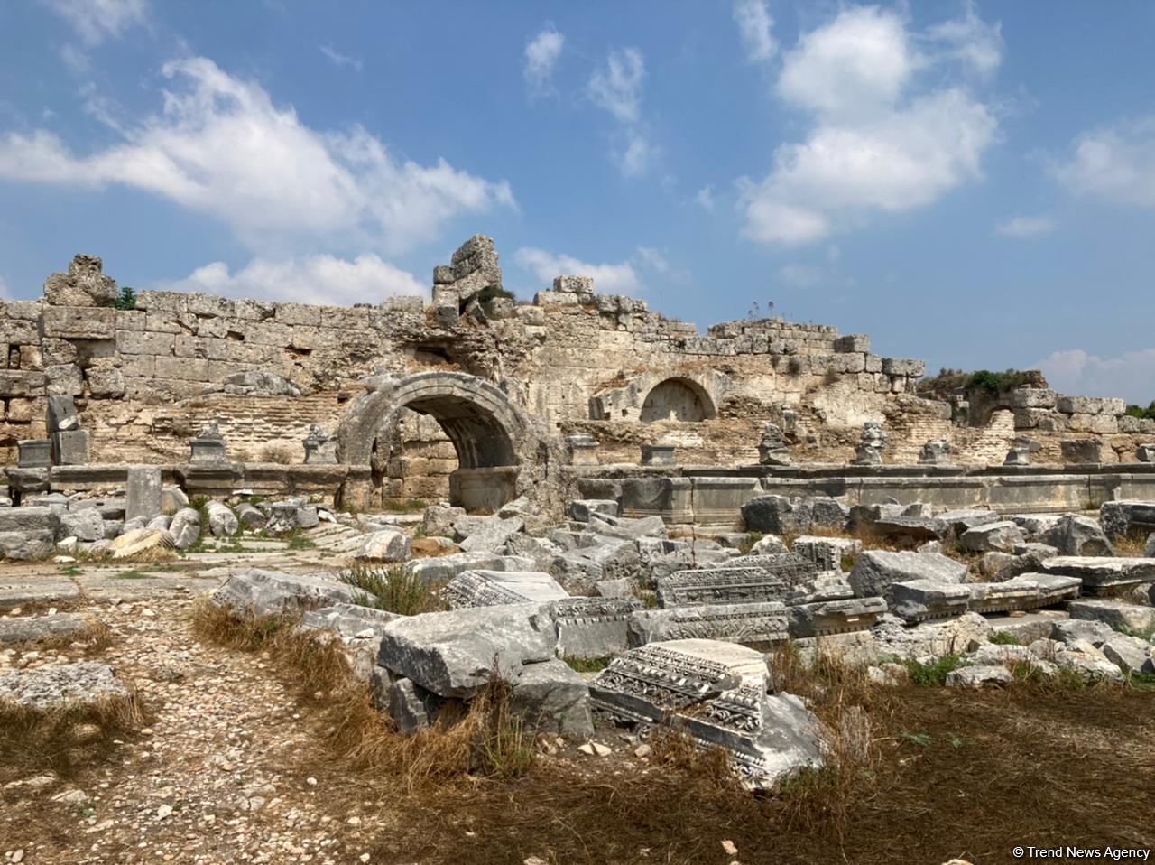 Анталья - одно из самых привлекательных для туристов направлений в Турции (ФОТО)