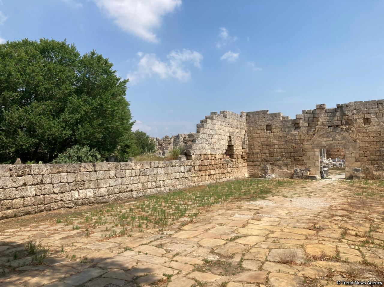 Анталья - одно из самых привлекательных для туристов направлений в Турции (ФОТО)