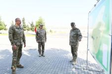Президент Ильхам Алиев ознакомился с условиями, созданными в новом военном городке Военно-воздушных сил Министерства обороны и служебных квартирах для семей военнослужащих (ФОТО/ВИДЕО)