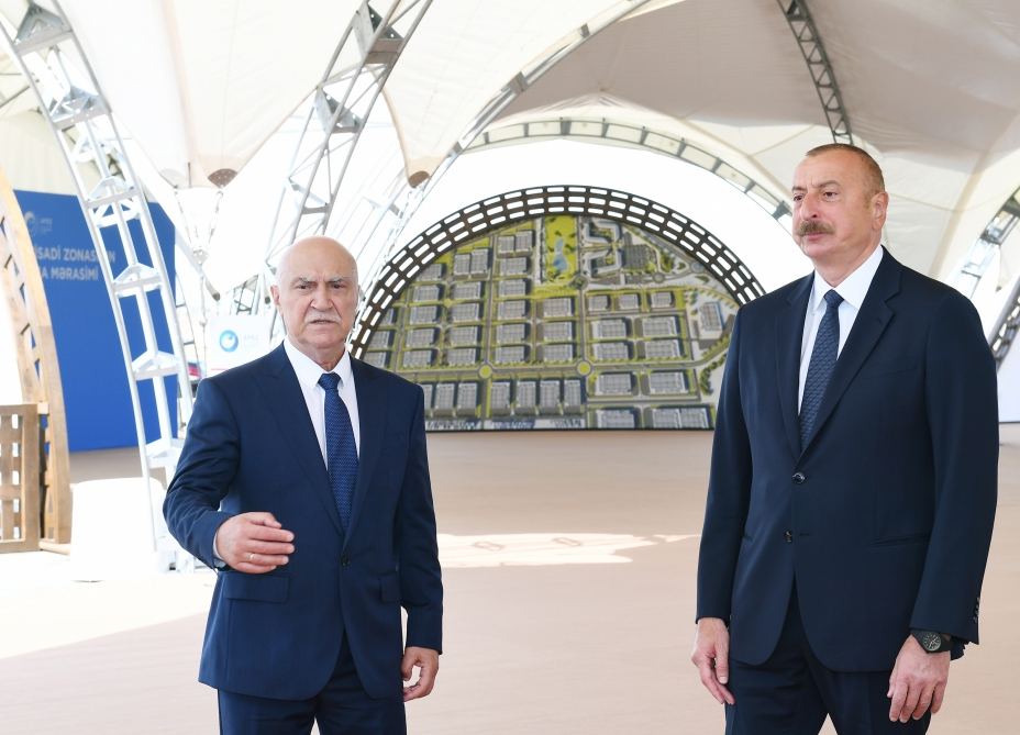 Президент Ильхам Алиев заложил фундамент Алятской свободной экономической зоны, дал интервью Азербайджанскому телевидению  (ФОТО/ВИДЕО)