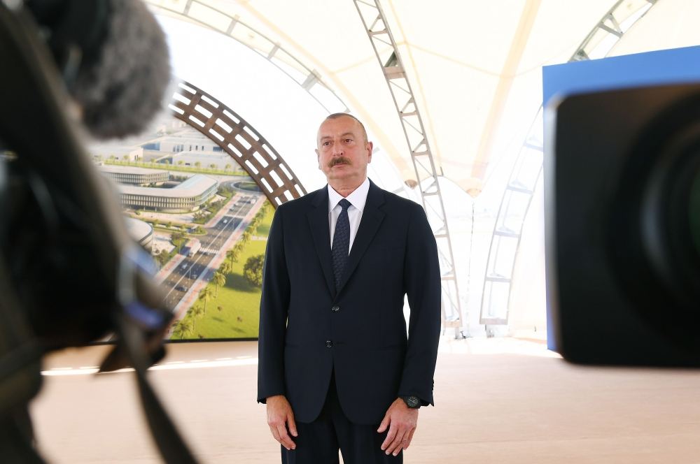 Президент Ильхам Алиев заложил фундамент Алятской свободной экономической зоны, дал интервью Азербайджанскому телевидению  (ФОТО/ВИДЕО)