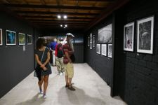 Работы всемирно известного фотографа Реза Дегати представлены во Франции -  красота Гобустана и боль Карабаха (ФОТО)