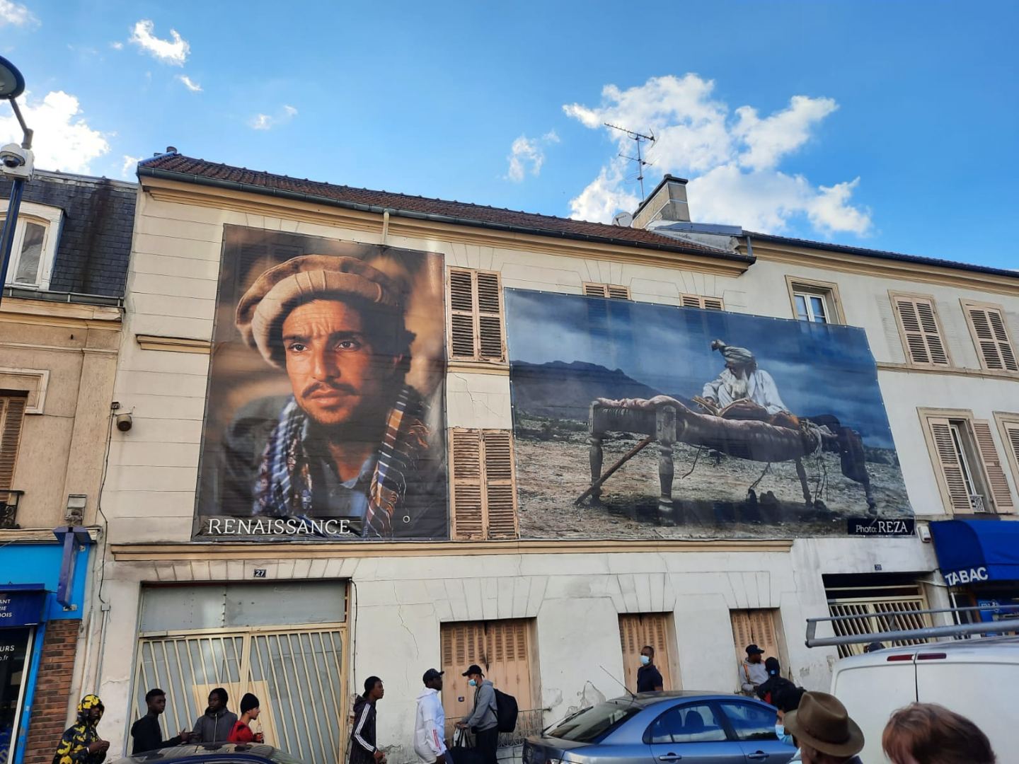 На улицах французского города появились фотографии азербайджанцев и Баку. Реза Дегати рассказывает о реалиях Карабаха (ФОТО)