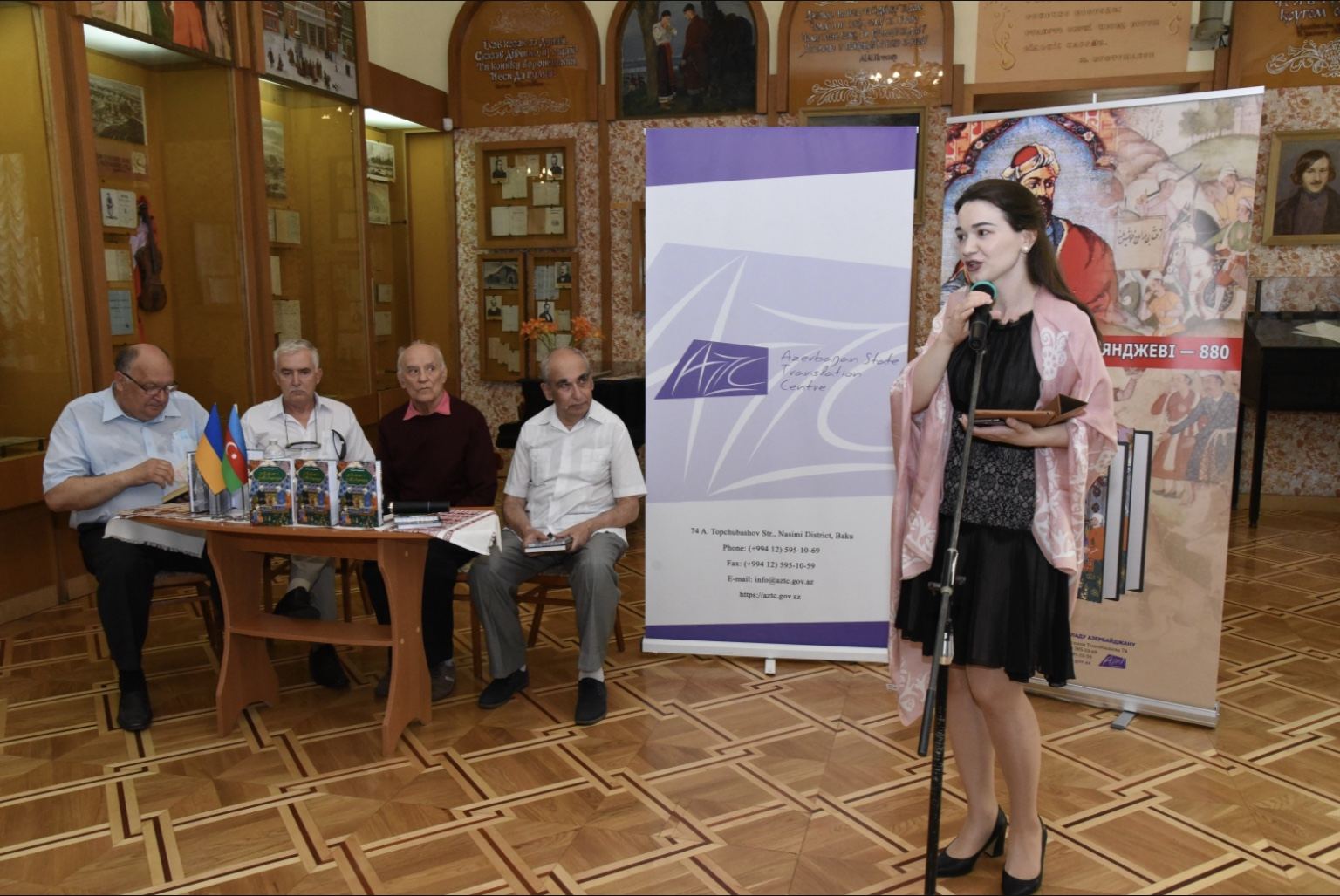 В Киеве состоялась торжественная презентация поэмы Низами "Лейла и Меджнун" (ФОТО)