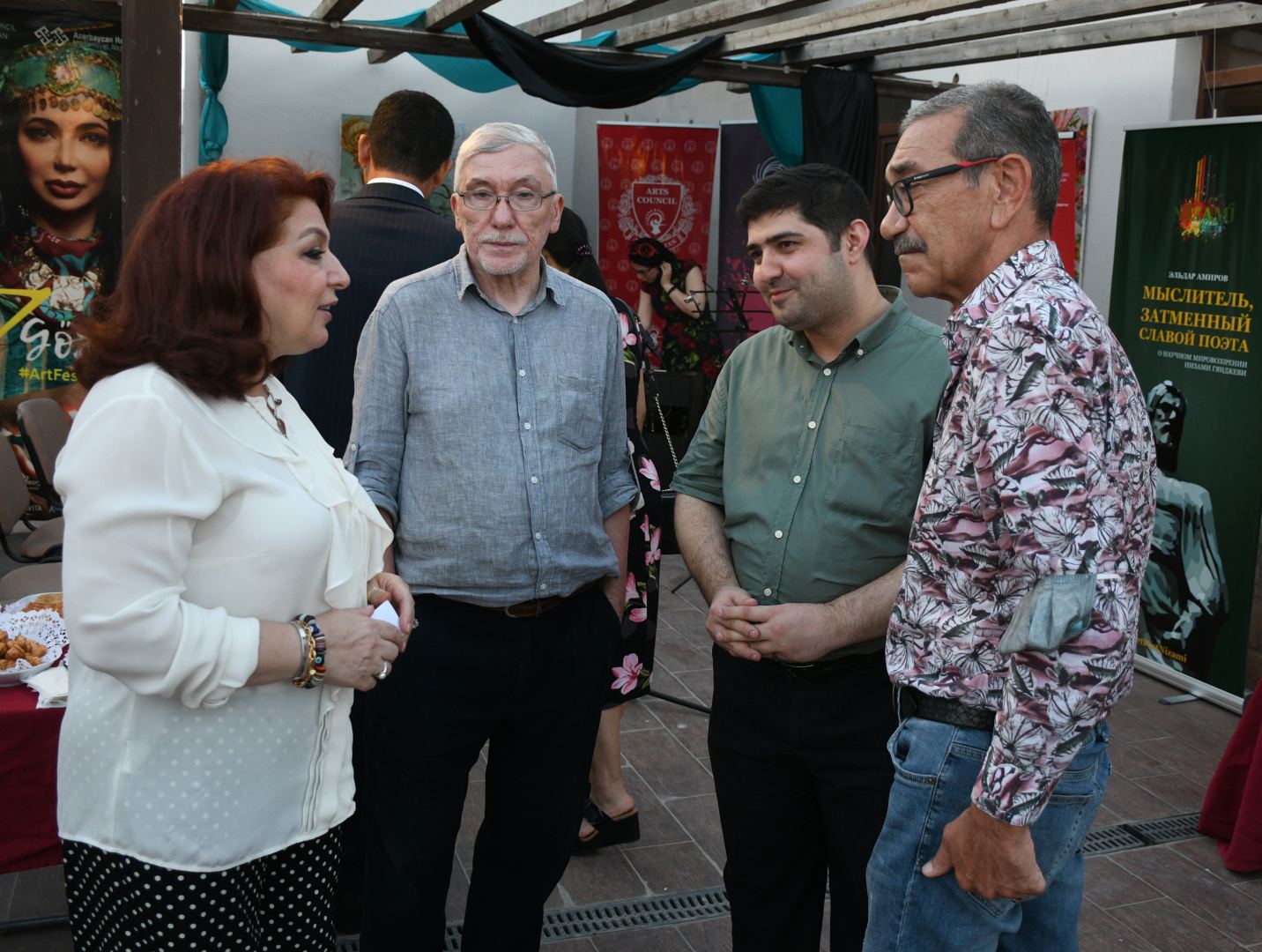 Племена амазонок в Азербайджане, или Жизнь на звездах – взгляд из Ичеришехер (ФОТО)
