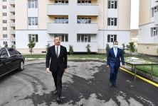 Президент Ильхам Алиев принял участие в церемонии вручения квартир и автомобилей семьям шехидов и ветеранам войны в поселке Ходжасан (ФОТО/ВИДЕО)