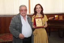 Сотрудники Trend.az и Day.Аz награждены Союзом театральных деятелей Азербайджана (ФОТО)