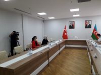 В Баку прошла встреча председателя женского крыла правящей партии Турции и главы госкомитета Азербайджана (ФОТО)