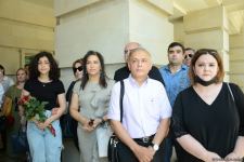 В Баку состоялось открытие барельефа на доме, где жила народная артистка Амалия  Панахова (ФОТО)