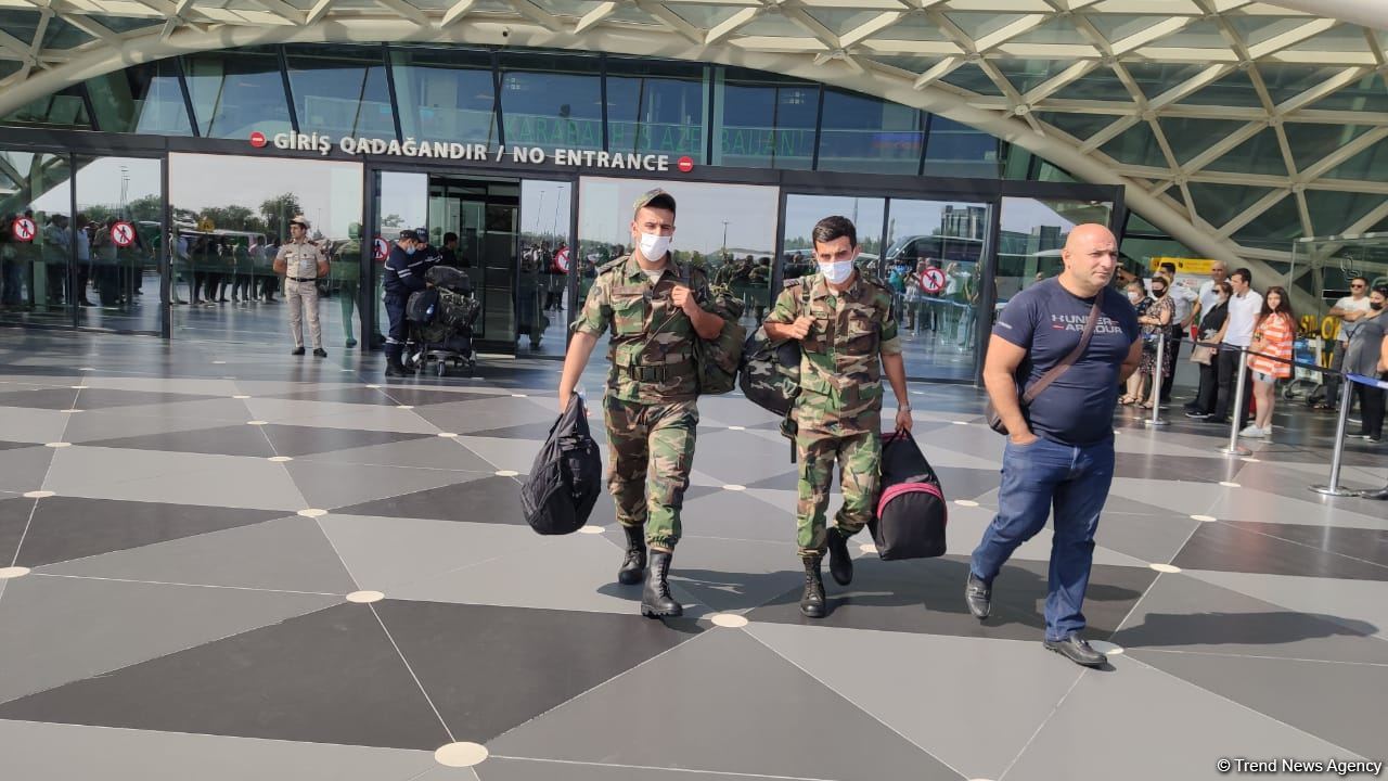 Группа азербайджанских пожарных, отправленных в Турцию для борьбы с лесными пожарами, вернулась на родину (ФОТО)