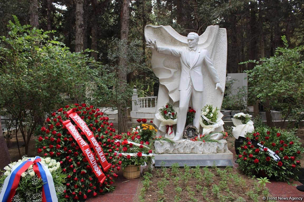 Его жизнь была полна  творческих успехов: в Баку почтили память Муслима Магомаева (ФОТО)