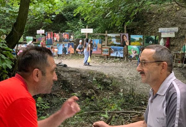 День в селе не променяю на год комфорта в городе. На пути к живописному водопаду Мамырлы - экспозиция Ровшана Ширинова (ВИДЕО, ФОТО)