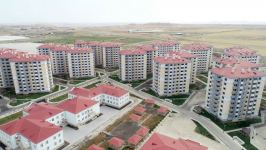 Azerbaijani president, first lady attend ceremony of presenting apartments, cars to families of martyrs (PHOTO/VIDEO)