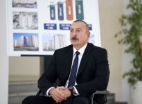 Azerbaijani president, first lady attend ceremony of presenting apartments, cars to families of martyrs (PHOTO/VIDEO)